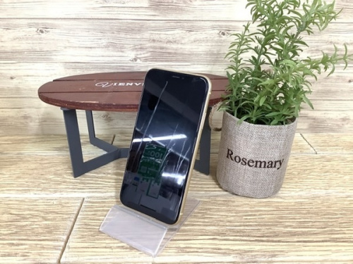 スマートフォンのiPhoneXR