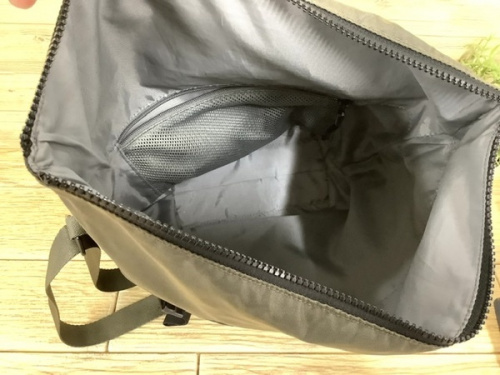 バッグのショルダーバッグ