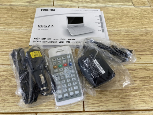 ポータブルDVDプレーヤーのTOSHIBA