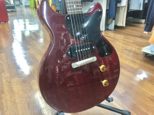 ギターのエレキギター