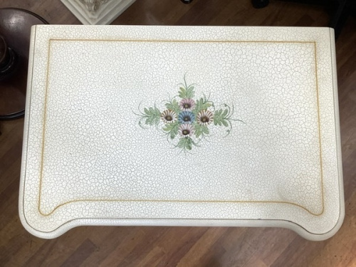 チェストのロココ調