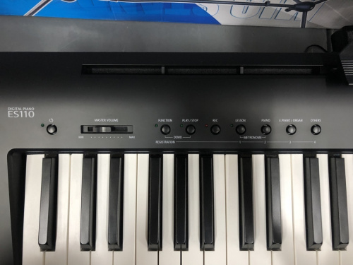 鍵盤楽器のキーボード