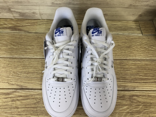 スニーカーのローカットスニーカー