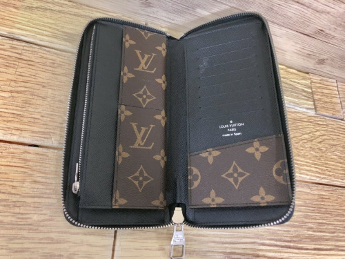 財布の長財布