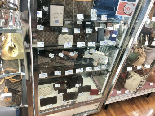 長財布のLOUIS VUITTON