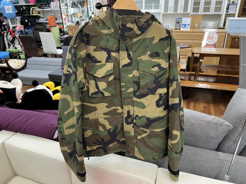 トップスのジャケット