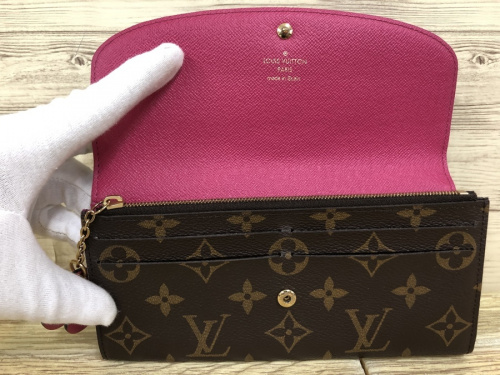 LOUIS VUITTON