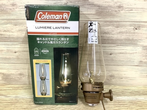 アウトドアのランタン