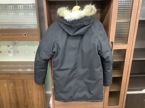 QUARTZのダウンジャケット