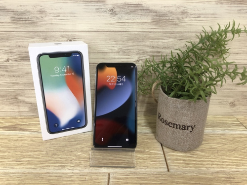 モバイル機器のスマートフォン