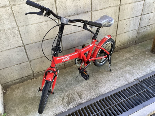 折りたたみ自転車のコカコーラ