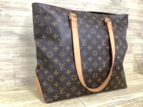 バッグのLOUIS VUITTON