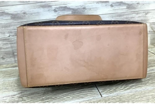 LOUIS VUITTONのモノグラム