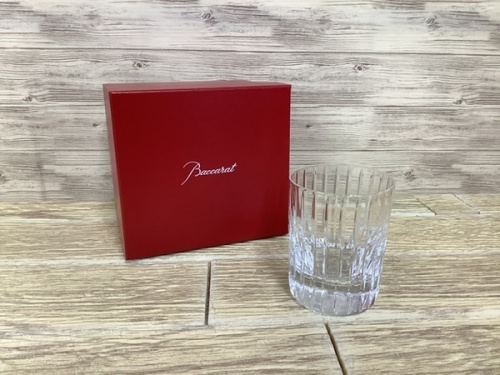 テーブルウェアのガラス