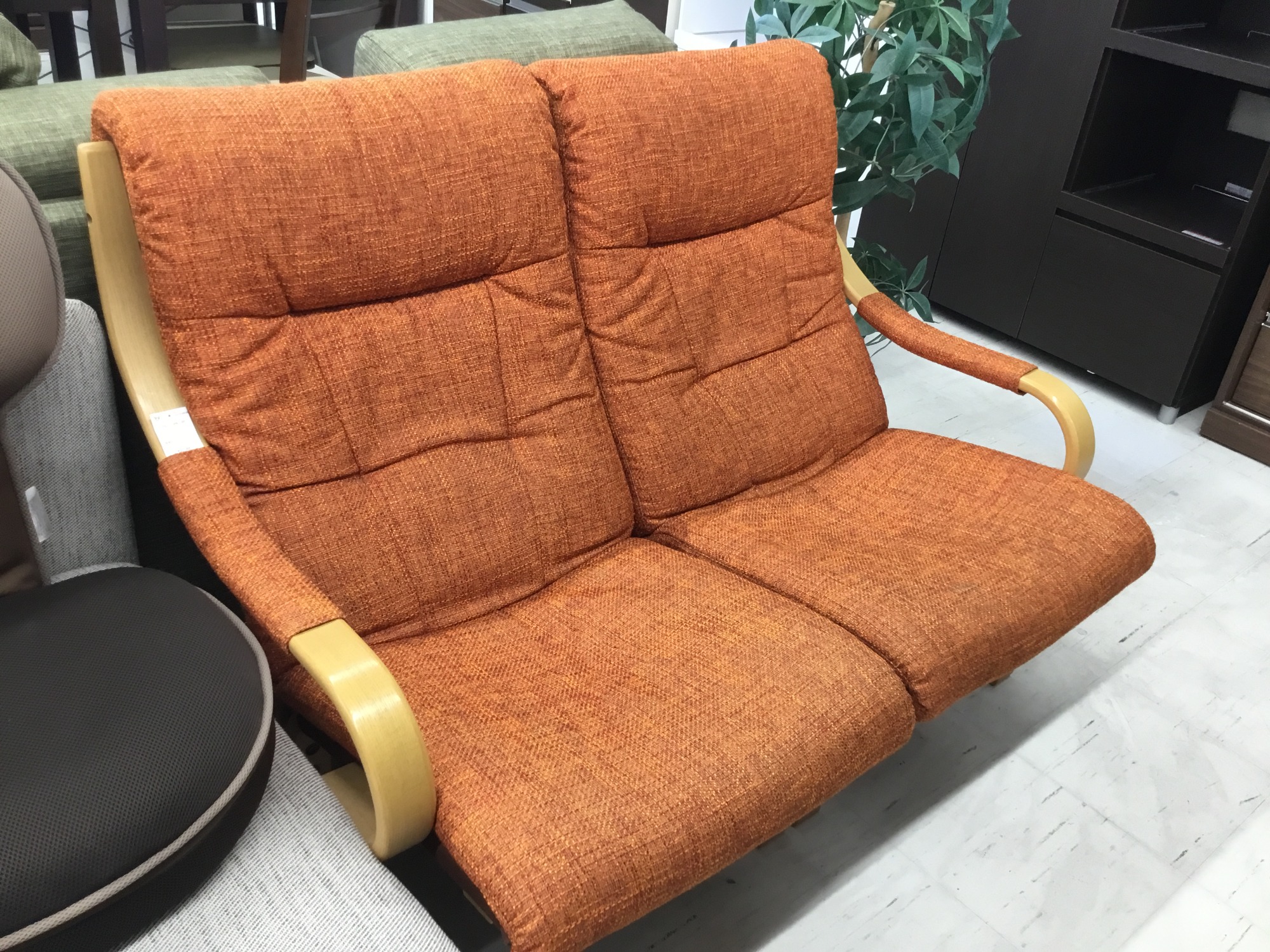 FUJI FURNITURE (フジファニチア) 2人掛けソファー｜トレファク