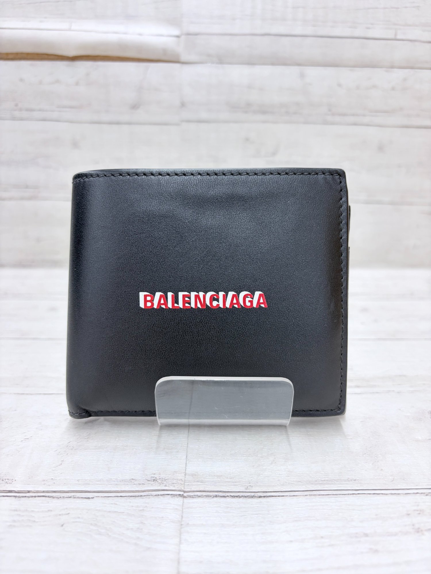 バレンシアガ二つ折り財布 BALENCIAGA / バレンシアガ】2つ折り財布｜シックなブラックカラーが