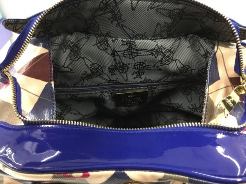 ボストンバッグのヴィヴィアン