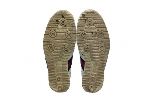 スニーカーの233334