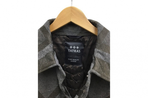 タトラスのダウンシャツジャケット