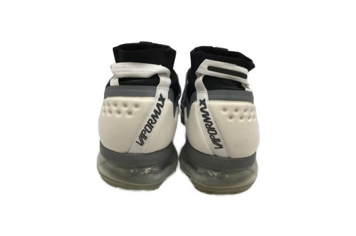 ヴェイパーマックスのAIR VAPORMAX UTILITY