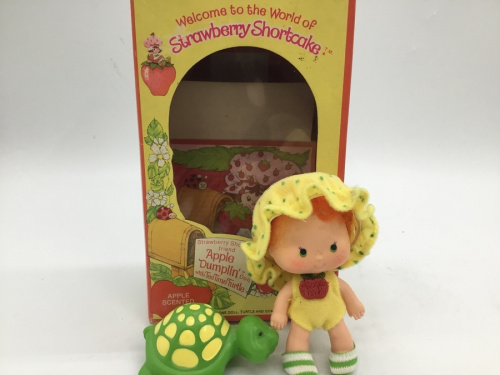 ストロベリーショートケーキの亀・アップル