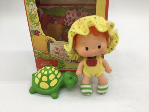 亀・アップルの人形