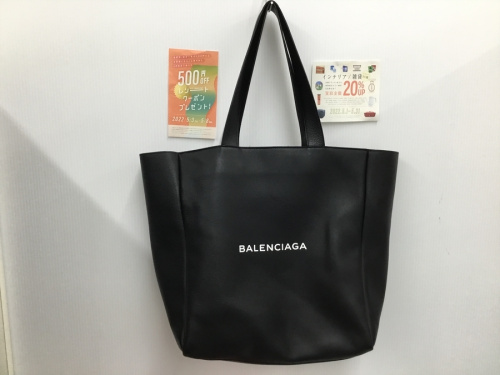 BALENCIAGAのバレンシアガ