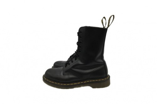 ドクターマーチンの10ホールブーツ
