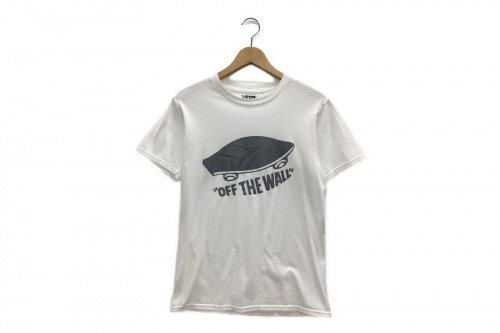 エヌハリウッド×バンズのTシャツ