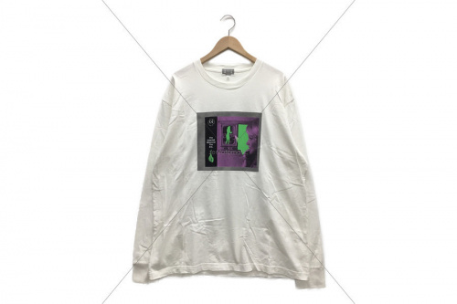 シーイーの長袖Tシャツ