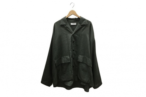 マーカのリネンシャツ