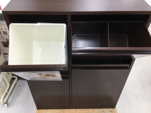 ラックの4分別ダストボックス