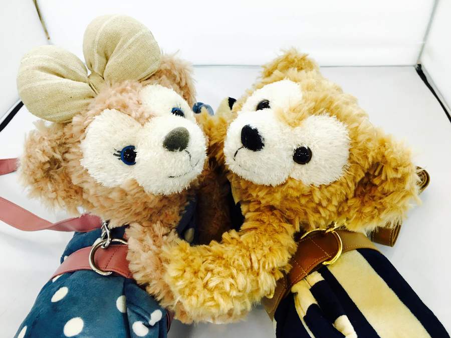 ディズニーシー　ダッフィー　シェリーメイ　ぬいぐるみ　ブランケット　膝掛け　新品 Amazon｜シェリーメイ ぬいぐるみ付きブランケット ひざかけ