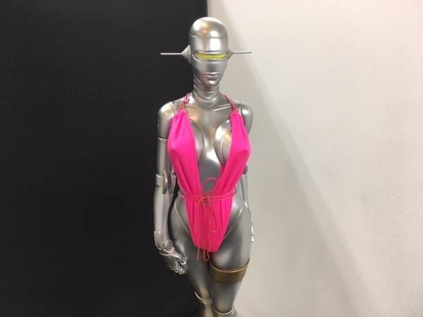 空山基デザインのセクシーロボットスタチューが入荷！！【町田店