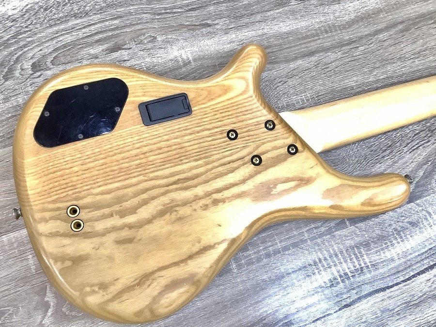 【ジャンク】Kawai Rockoon RB 5弦ベース Kawai Rockoon RB 5strings bass 4.19kg - Geek IN Box