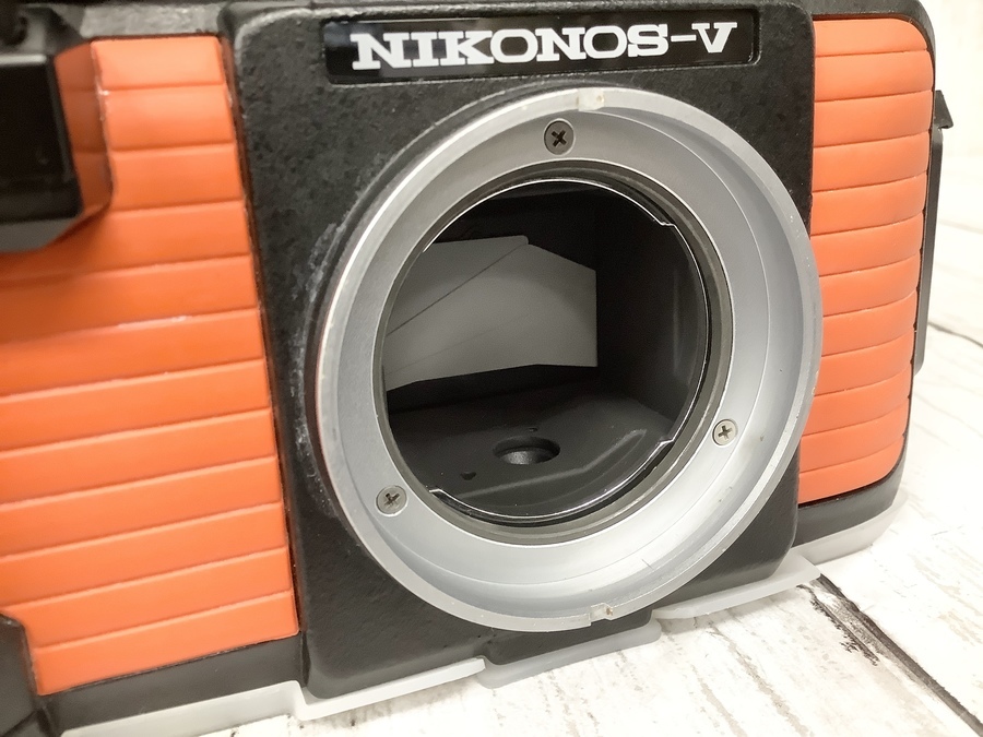 フィルム水中カメラ Nikon(ニコン) NIKONOS-V が入荷しました