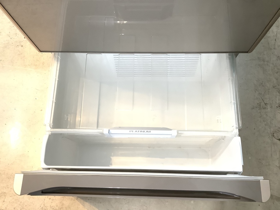 HITACHI/日立 ノンフロン冷凍冷蔵庫 R-XG5600G　6ドア HITACHI（ヒタチ ）6ドア冷蔵庫 R-XG5600G 2017年製が買取入荷