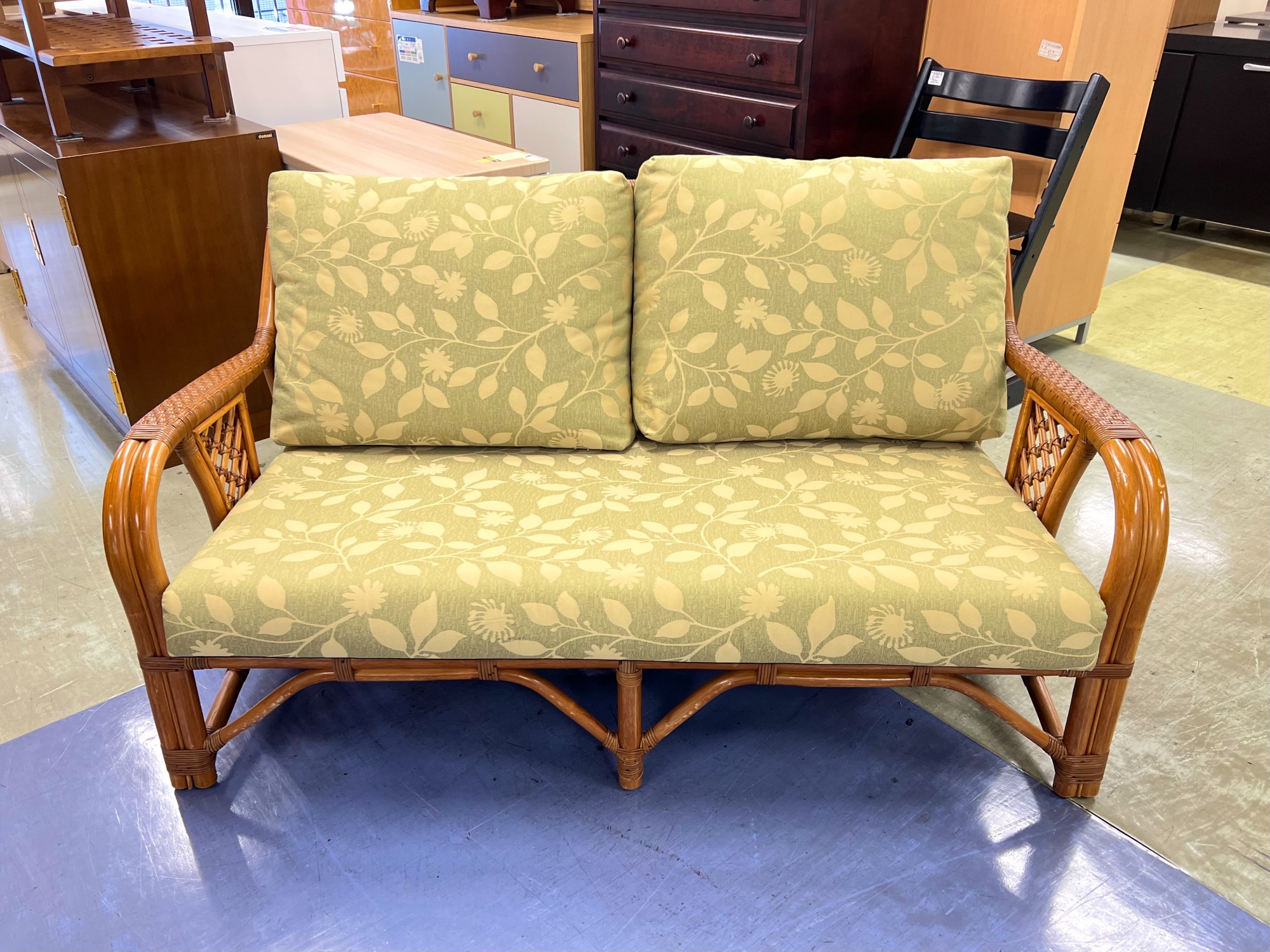 町田店家具紹介 ～KAZAMA（カザマ）- ラタンソファ～｜2023年04月22日