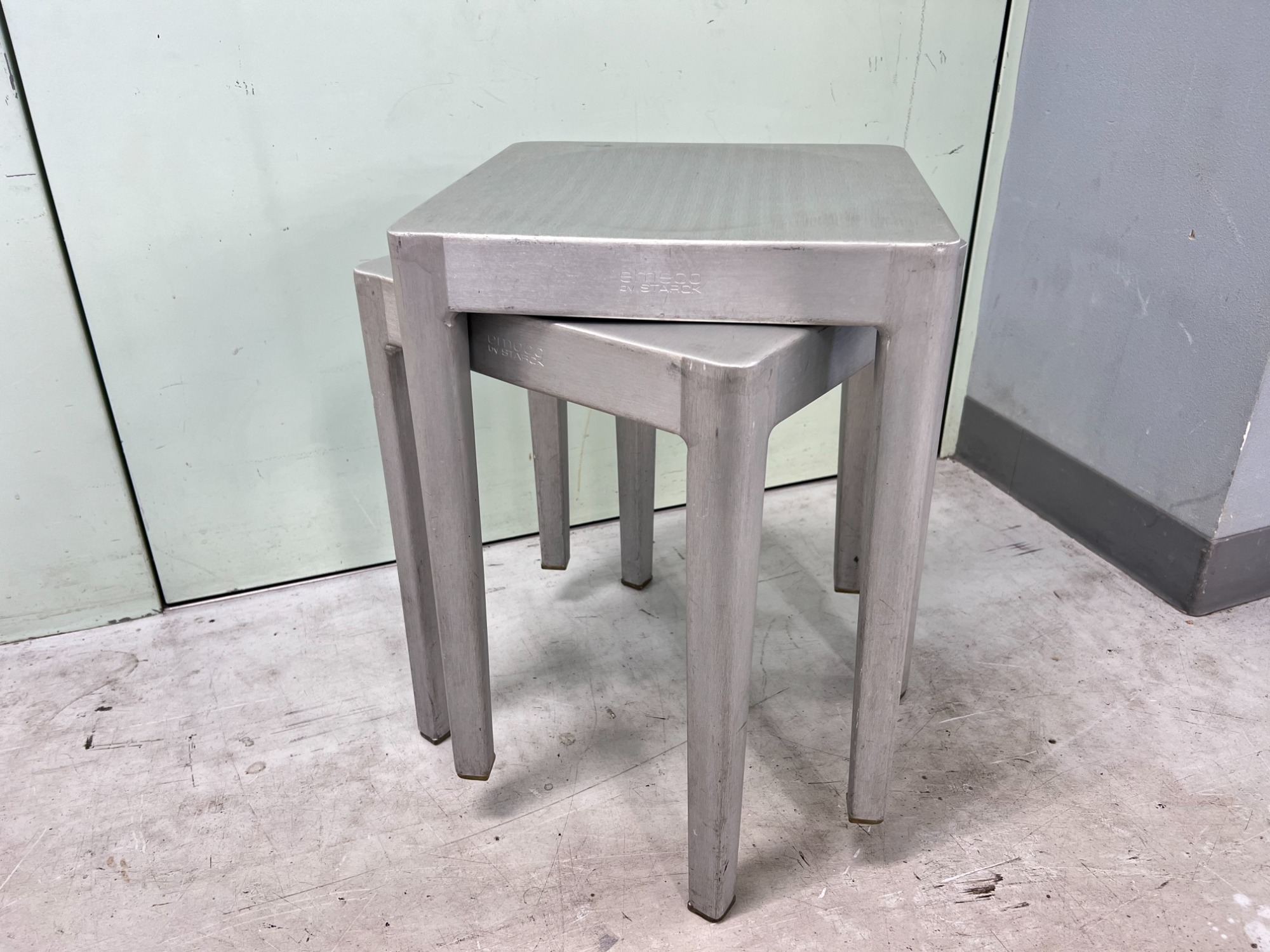町田店家具紹介 ～emeco（エメコ）× Philippe Starck（フィリップ・スタルク）- EMECO STOOL （エメコ スツール）～｜2023年05月13日｜リサイクルショップ  トレジャーファクトリー（トレファク）町田店