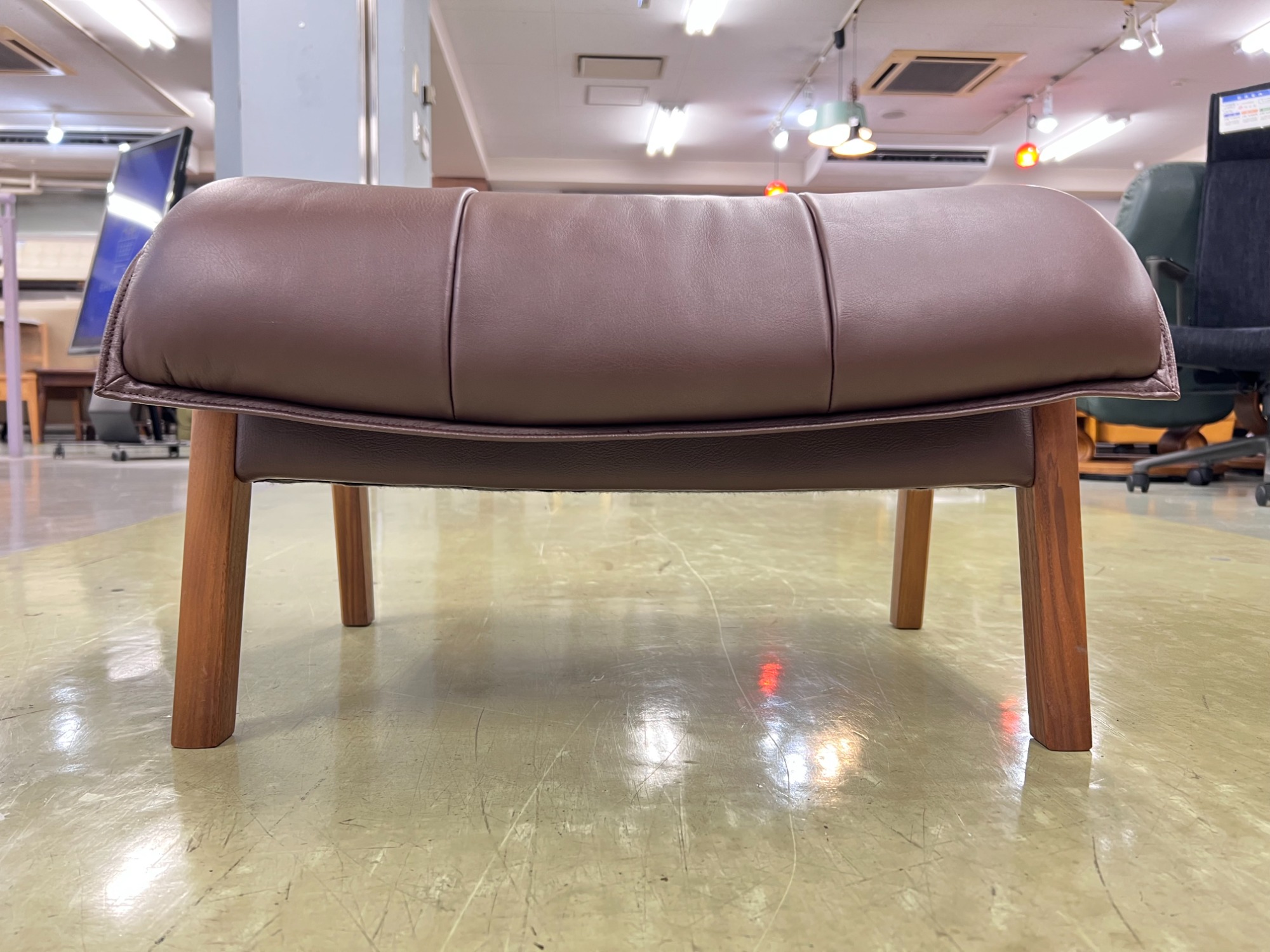karimoku（カリモク）- スツール ZU4956　が買取入荷致しました！【トレファク町田店】 町田店家具紹介 ～karimoku（カリモク）- スツール ZU4956～｜2023年05