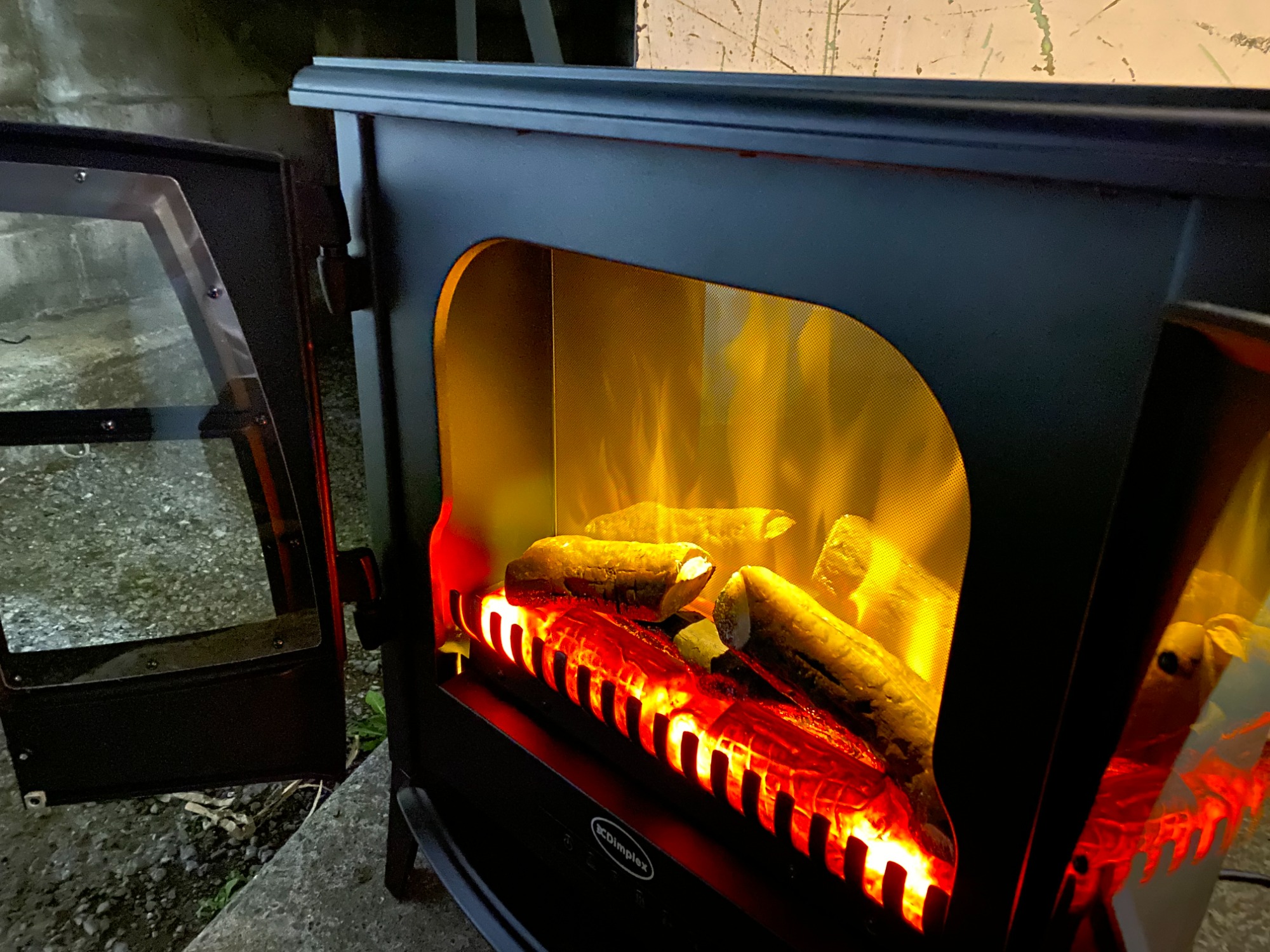 Dimplex（ディンプレックス）の電気暖炉JAZII12Jが買取入荷しました