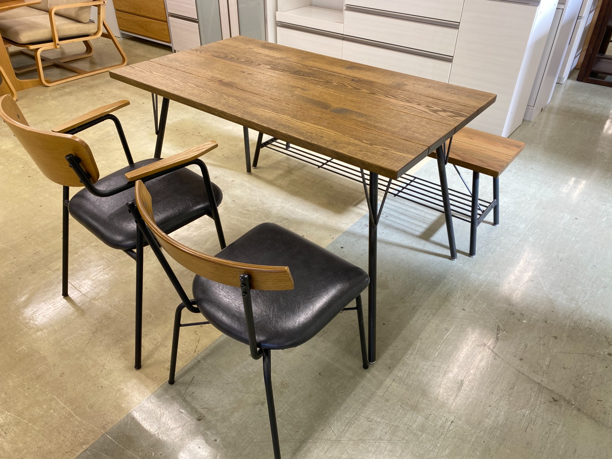 Journal standard Furnitureのベンチダイニング4点セットが買取入荷 