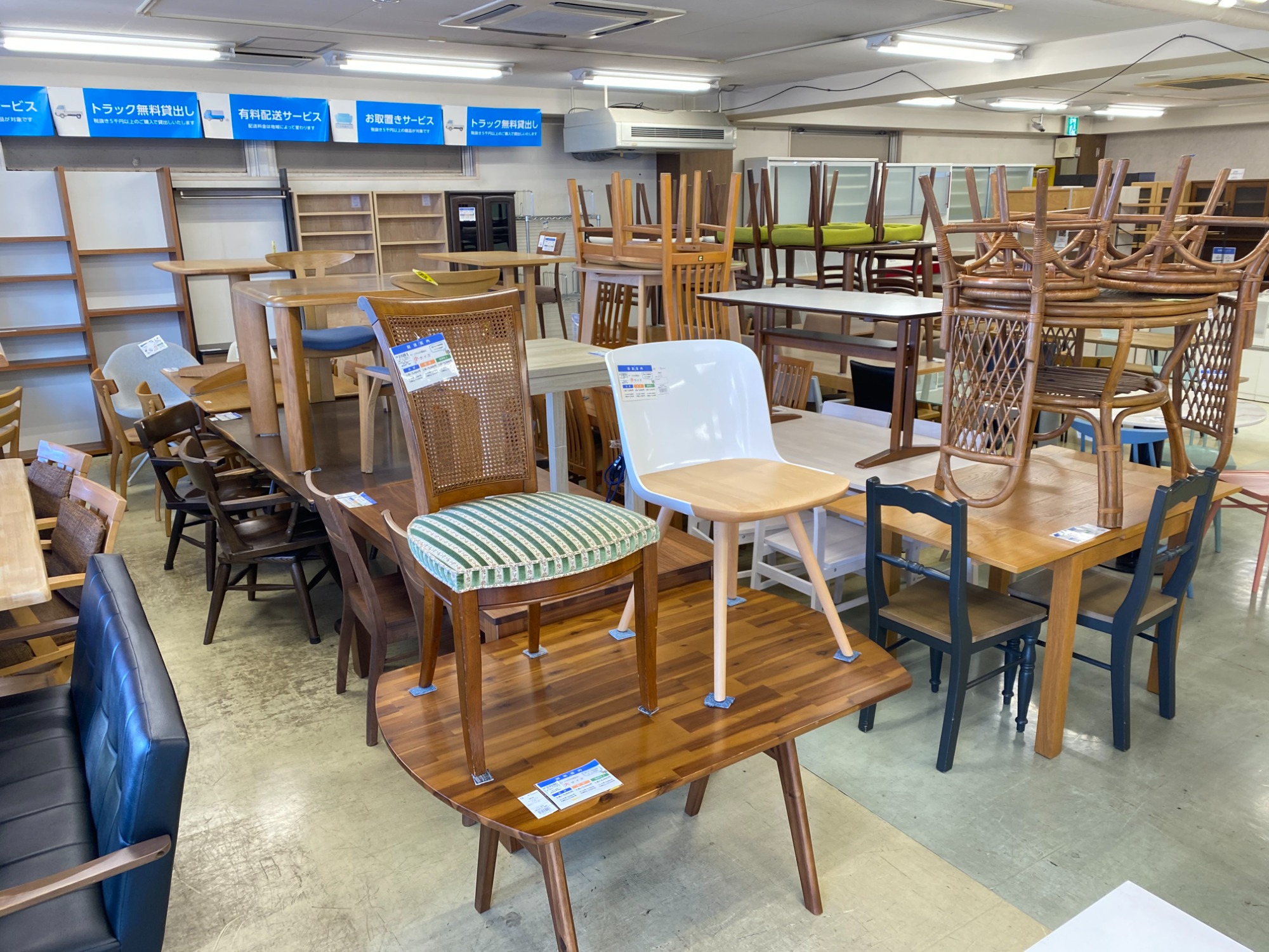 Journal standard Furnitureのベンチダイニング4点セットが買取入荷