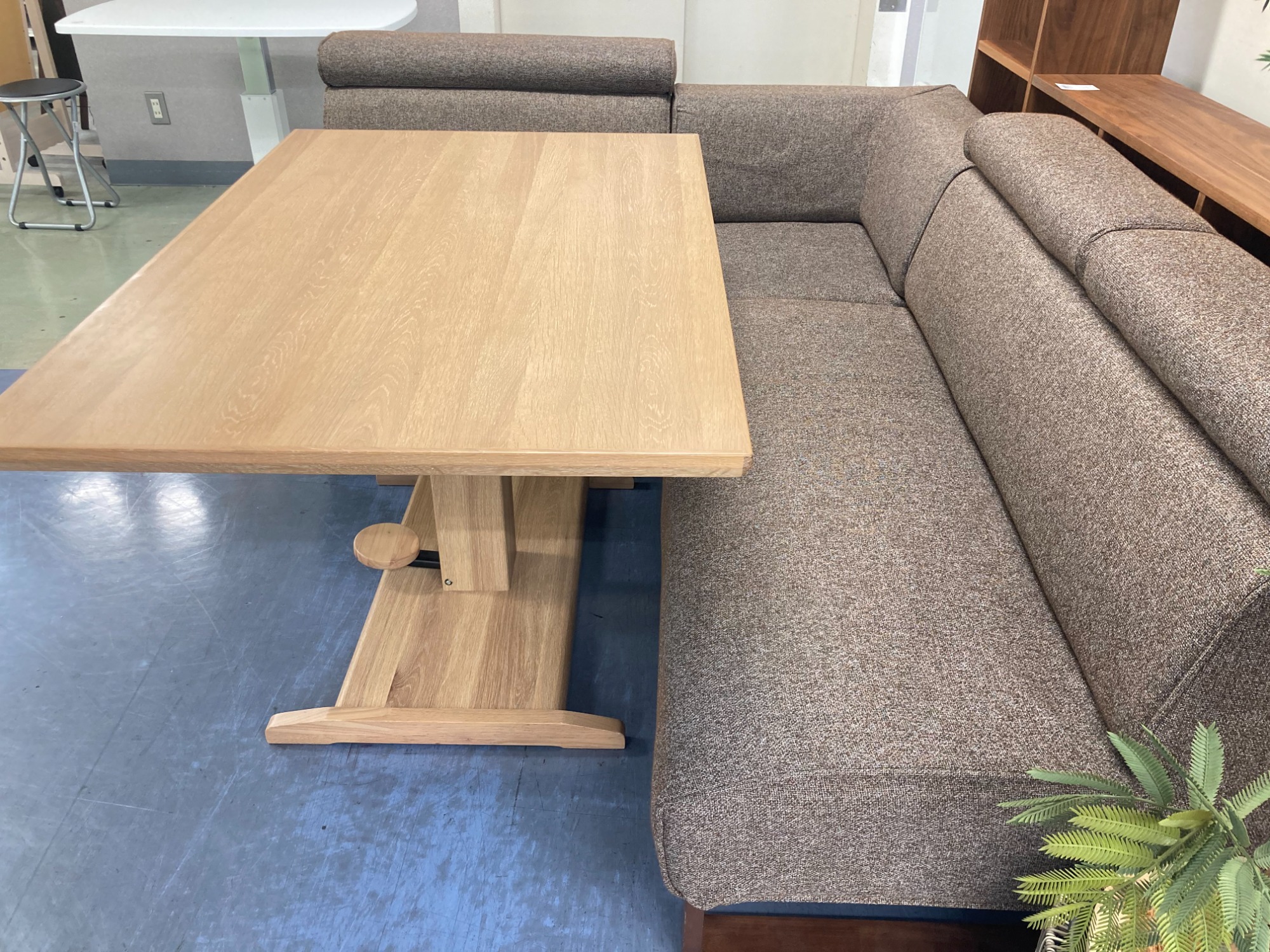 シギヤマ家具ダイニング4点セット入荷しました‼︎