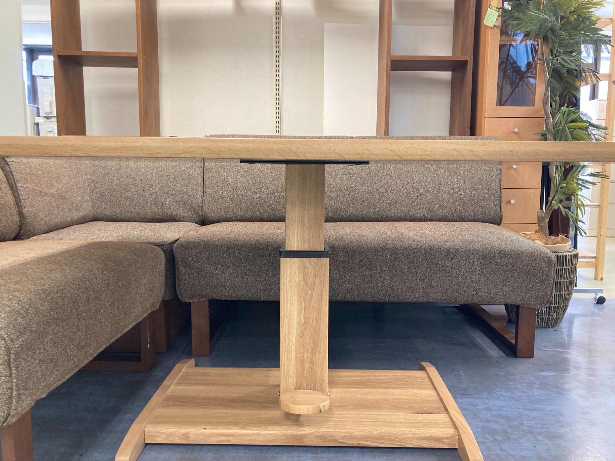 シギヤマ家具 ソファダイニング4点セットが買取入荷しました！！｜2024