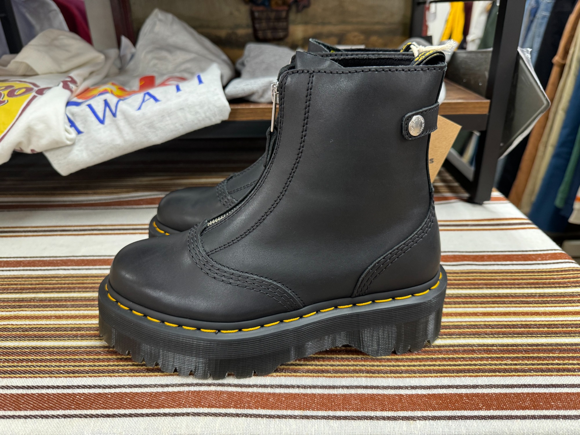 DR.MARTENS(ドクターマーチン)のJETTAジップブーツを買取入荷