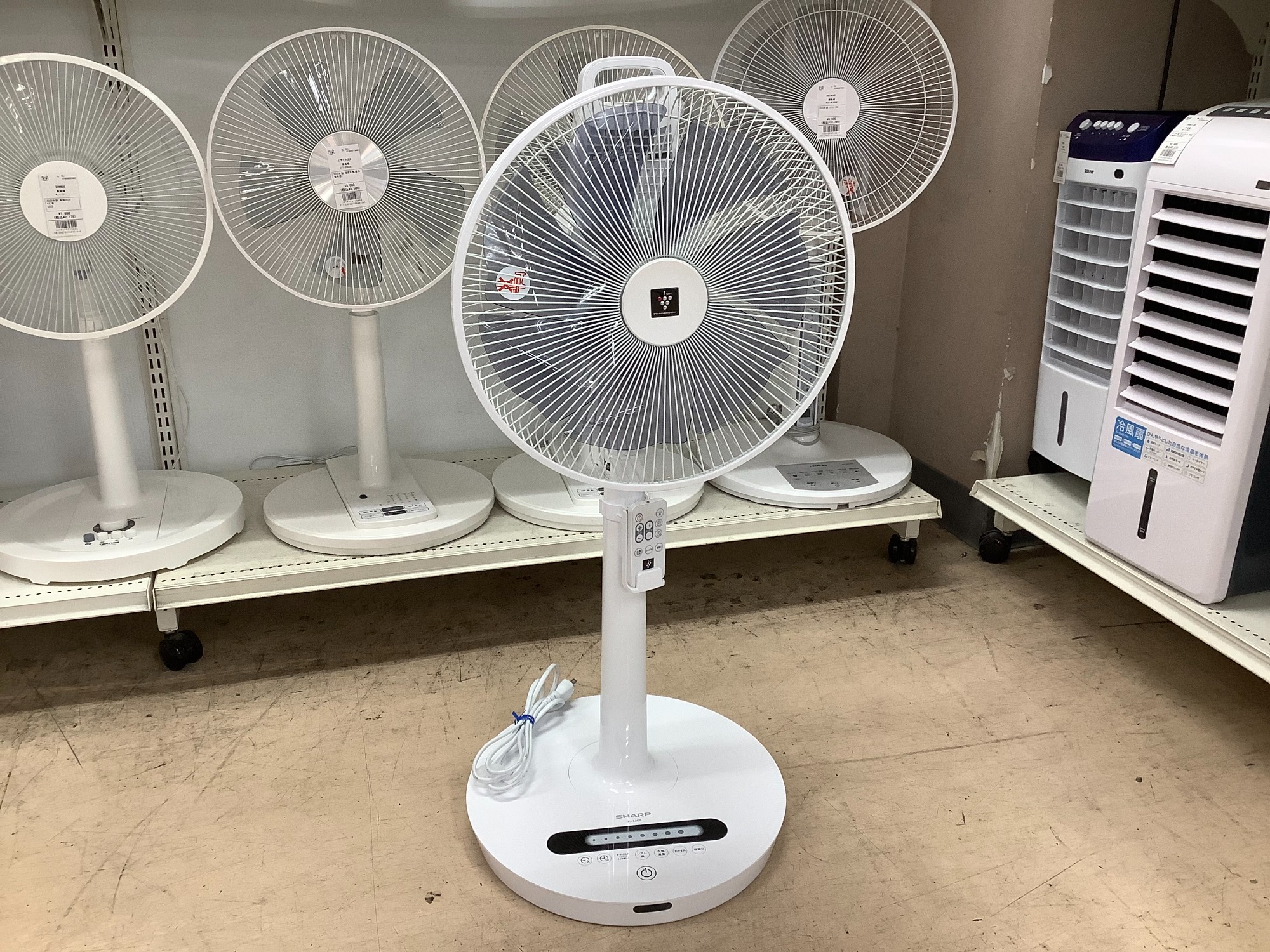 シャープ　扇風機　ピンク　昭和レトロ SHARP・シャープ・レトロ扇風機・昭和レトロ家電・PJ-304SW