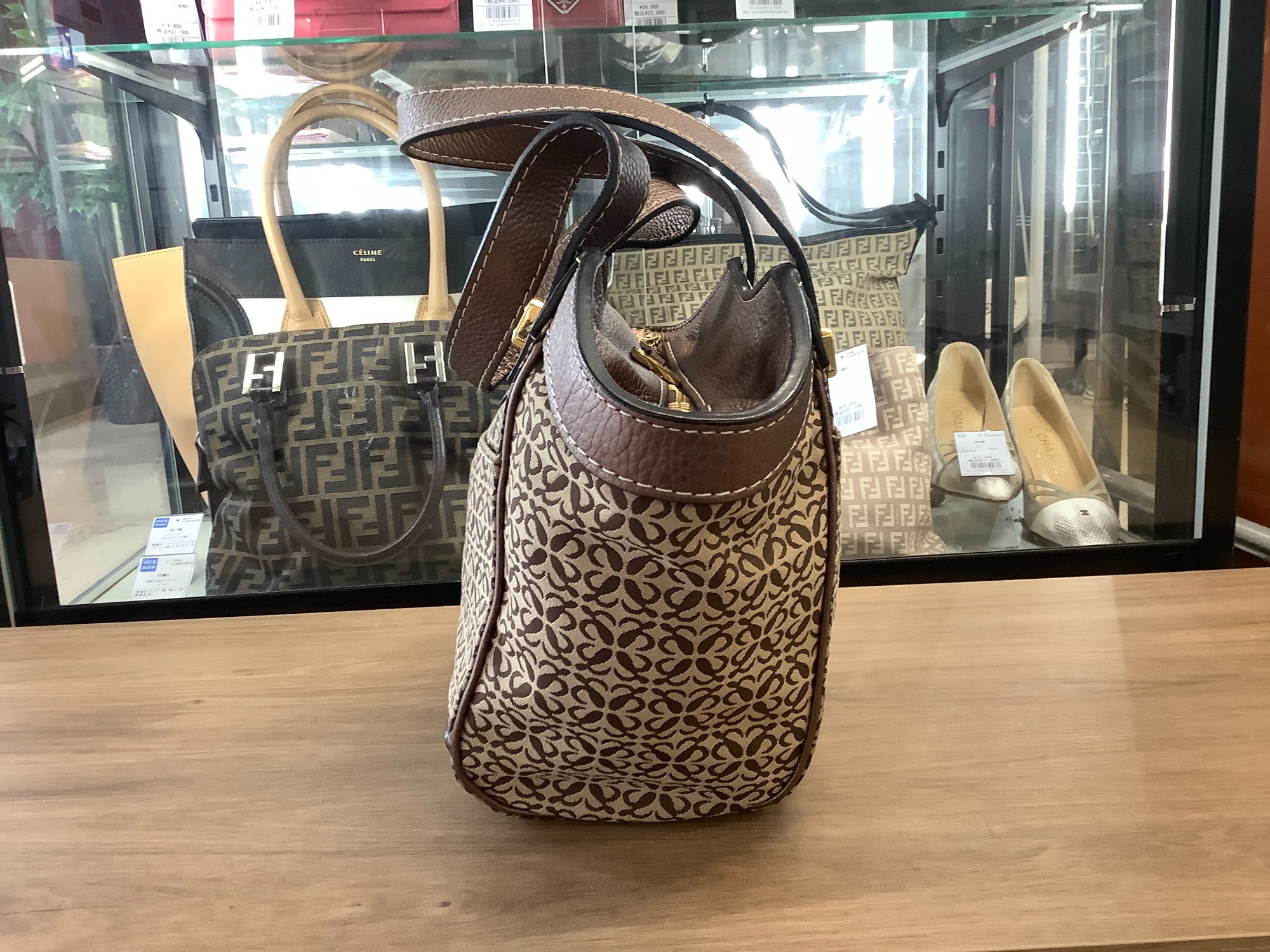 LOEWE ロエベ リピートアナグラム 総柄 ハンドバッグ ニューロードライン LOEWE ニューロードライン リピートアナグラム ハンドバッグ