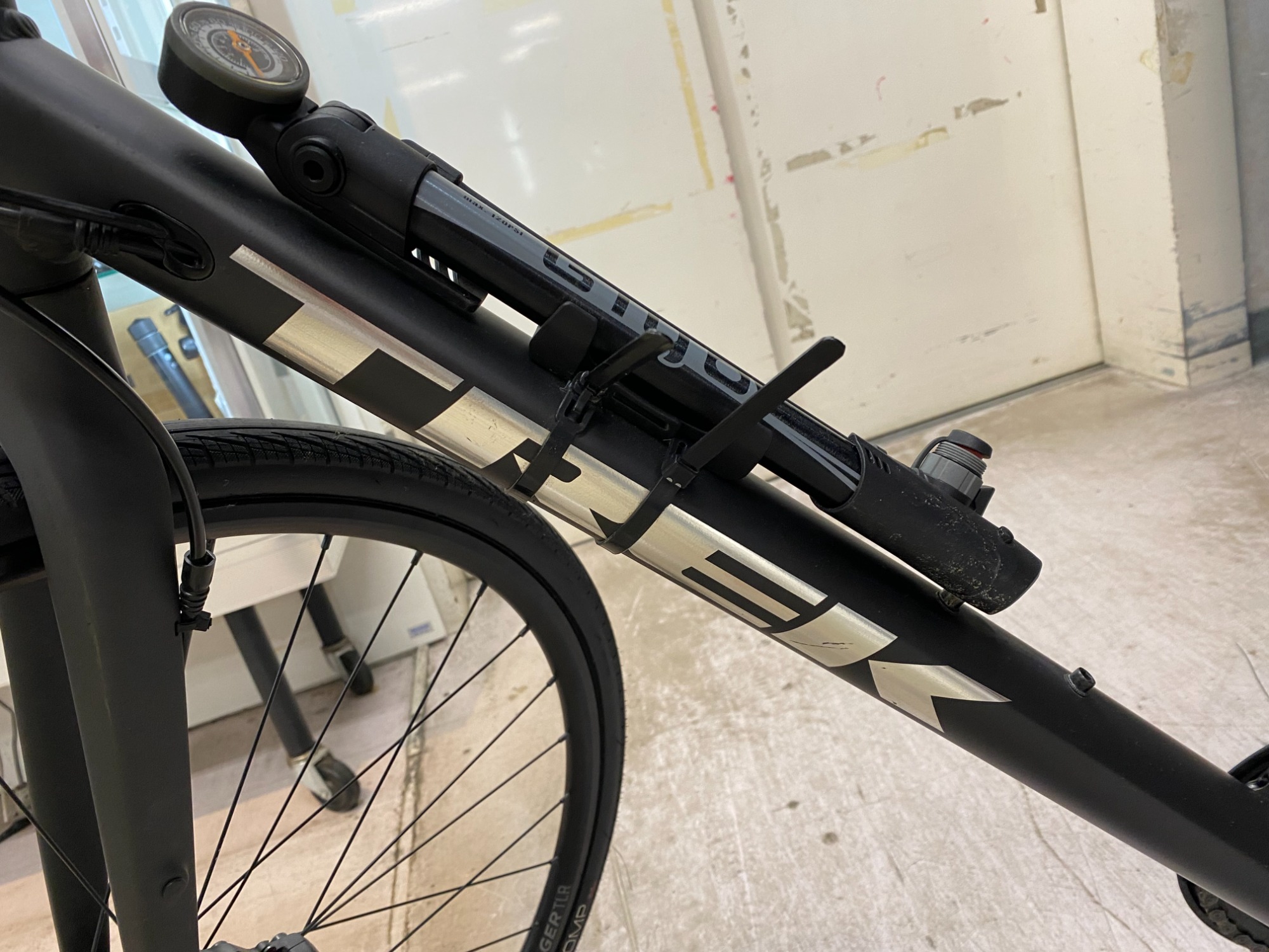 TREK(トレック)のクロスバイクが買取入荷致しました！！｜2024年09月25 