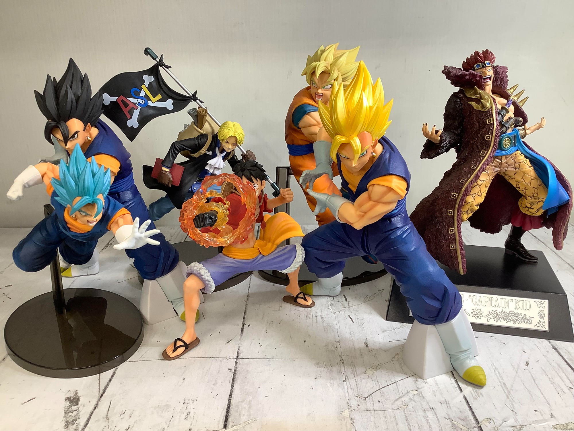 ワンピース　ドラゴンボール　BWFCフィギュアまとめ売り 新品未開封】ドラゴンボール・ワンピース フィギュア まとめ売り 10体